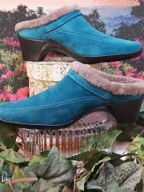 Womens Aquatalia by Marvin K. Suede Faux Fur Lined Mules Slip Ons